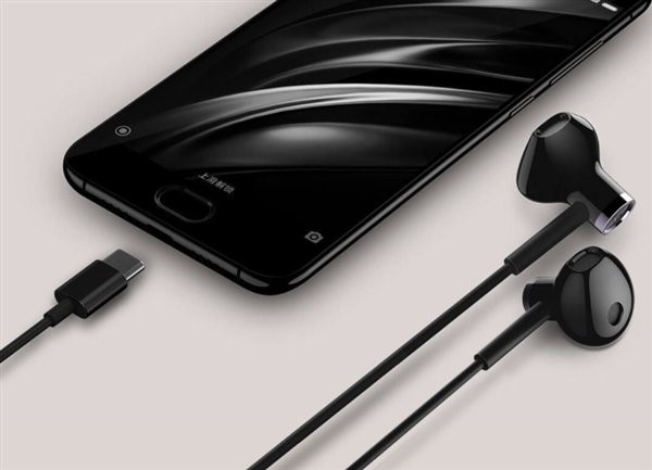 Xiaomi представила наушники Half in-ear (USB Type-C)
