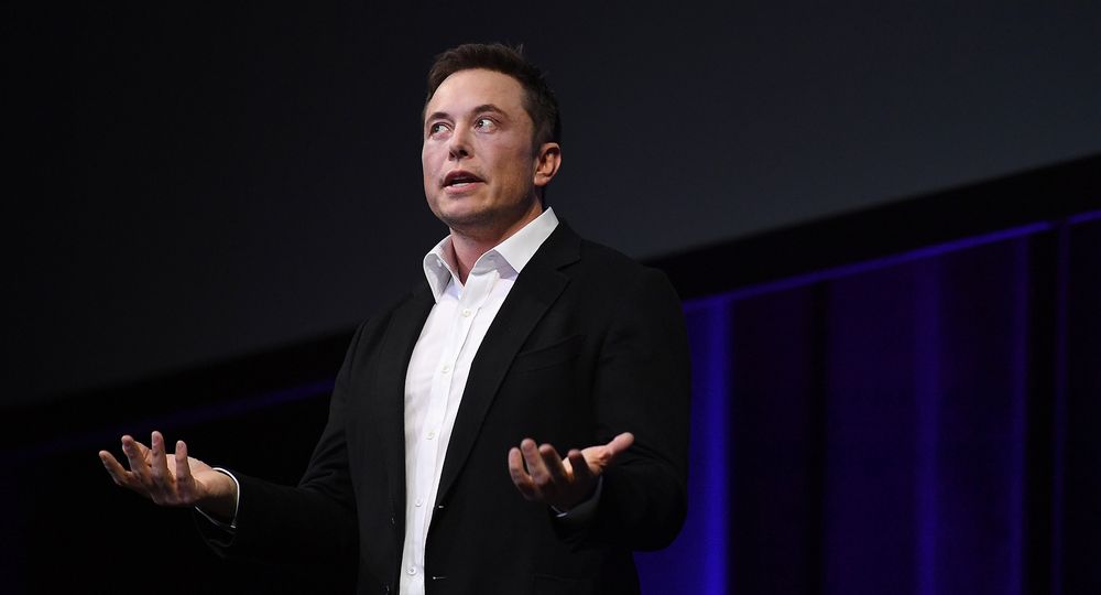 Инвесторы Tesla подали иск в суд на Илона Маска