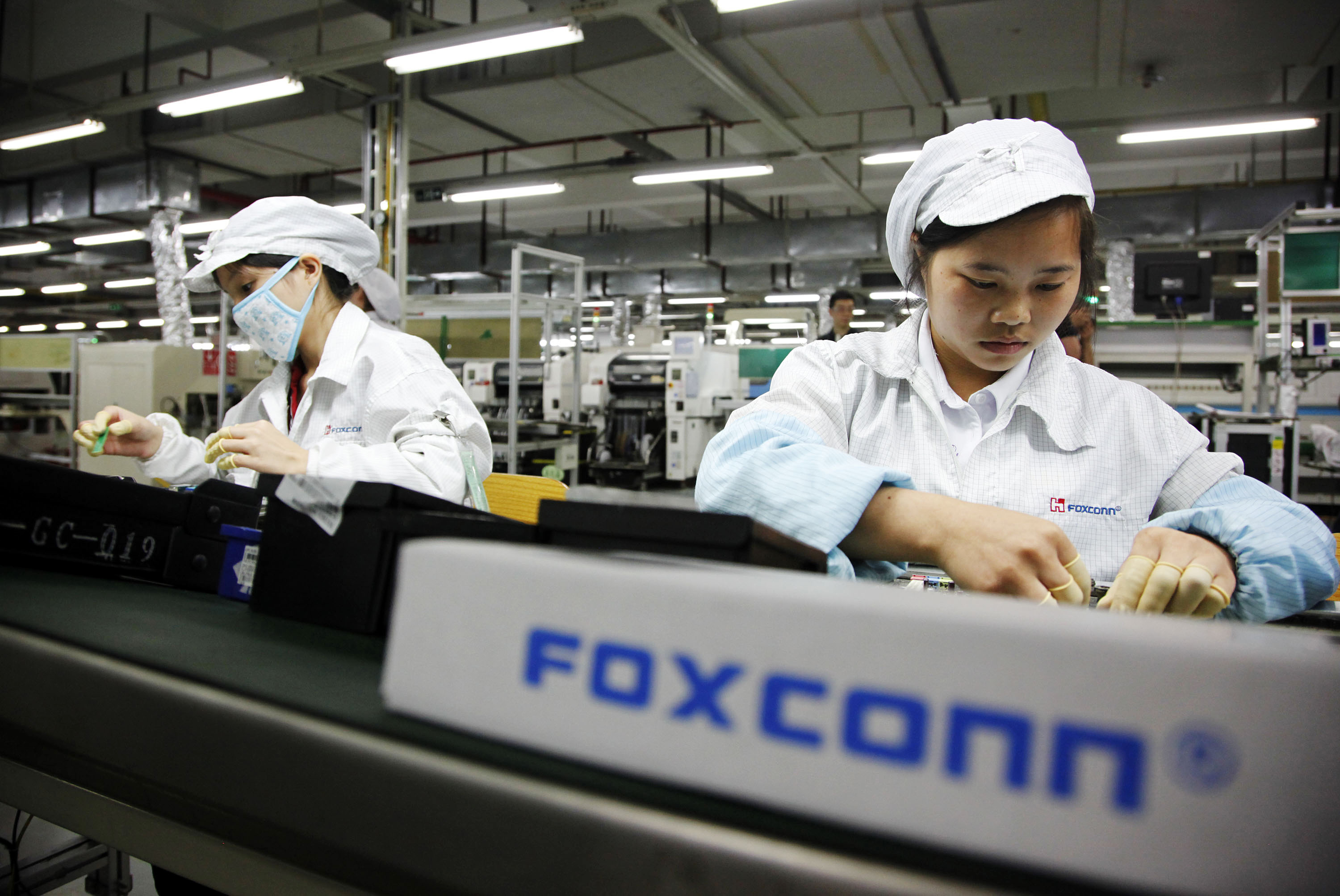 Из-за проблем с производством iPhone X у компании Foxconn резко снизилась прибыль