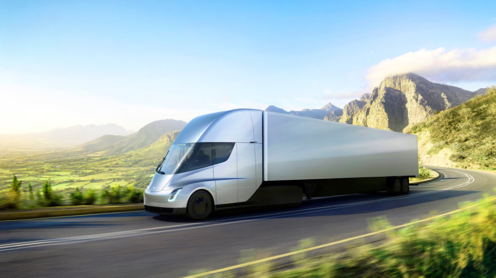 Tesla представила электрический грузовик с автопилотом Semi