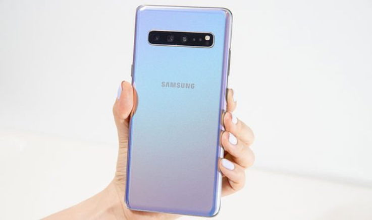 Samsung приостановила распространение обновления для смартфонов Galaxy S10