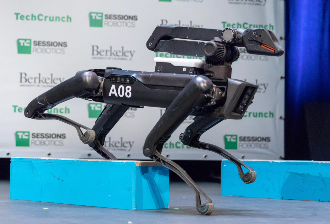 Boston Dynamics в 2019 году начнет продавать роботов SpotMini