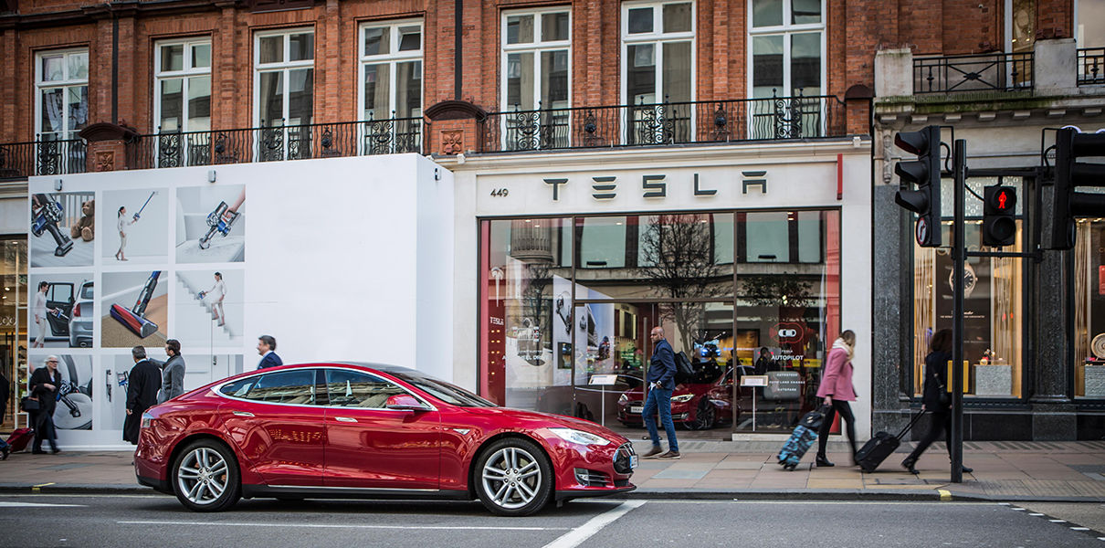 Tesla через суд хочет взыскать с бывшего сотрудника $167 млн