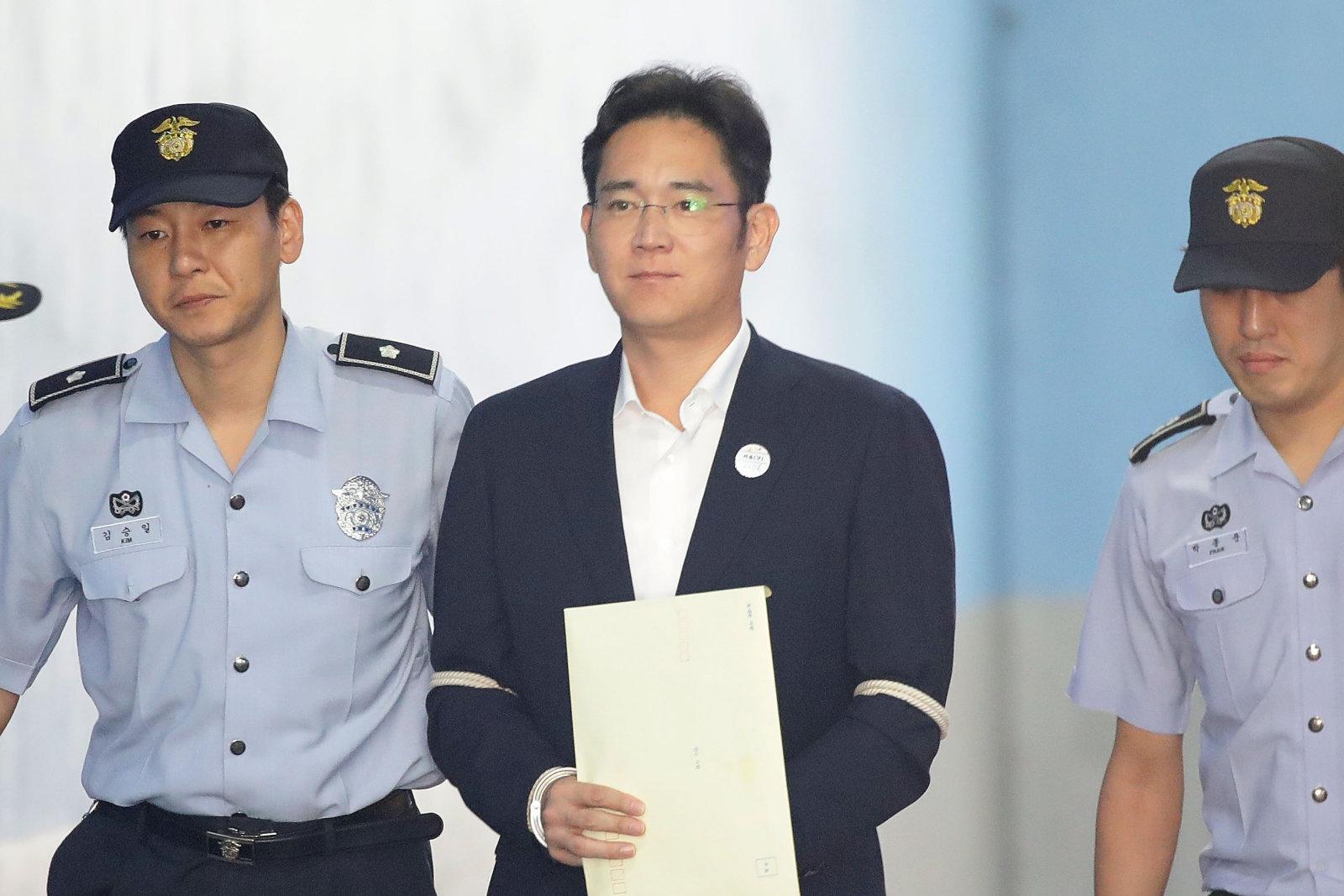 Верховный суд Южной Кореи пересмотрит решение по делу руководителя Samsung Ли Чжэ Ёна