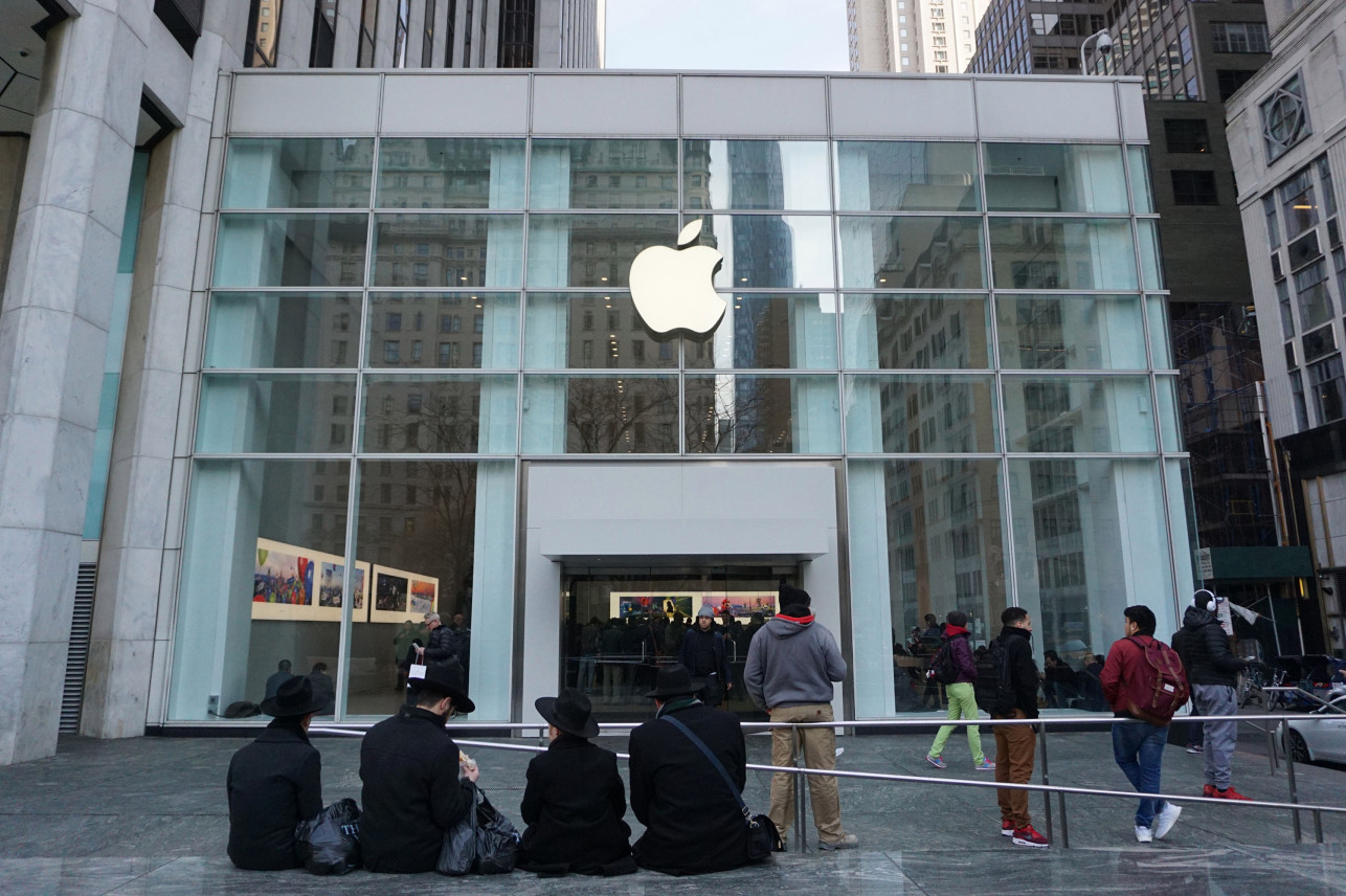 В фирменном магазине Apple на Пятой авеню обнаружили… постельных клопов