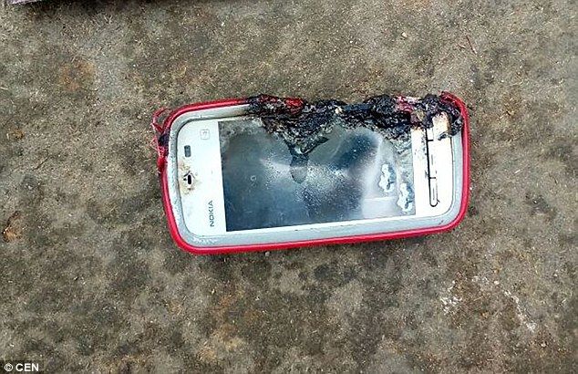В Индии девушка погибла от взрыва смартфона Nokia