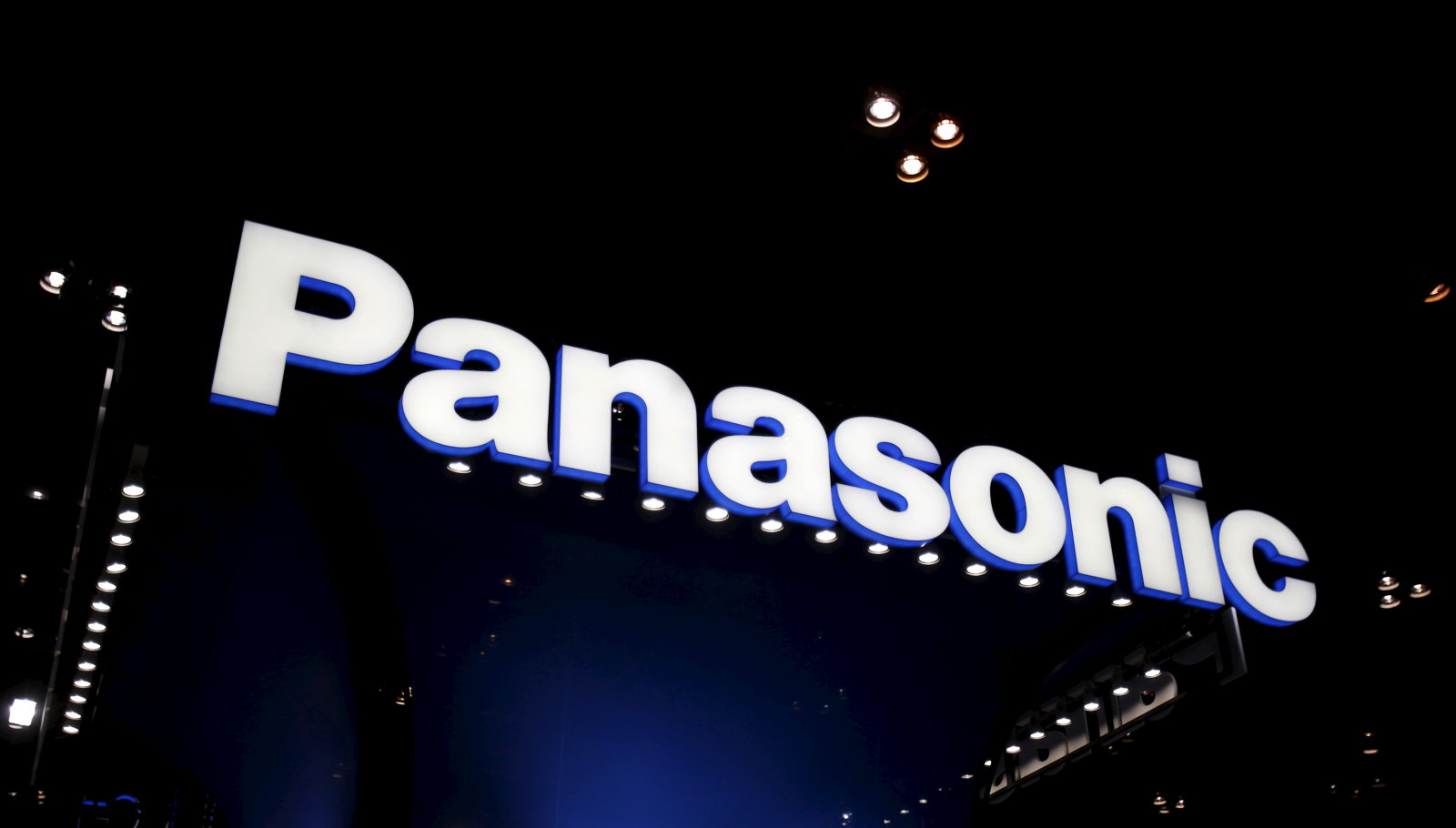 Panasonic представила новый CMOS-сенсор камеры, который поможет автомобилю «видеть» в темноте