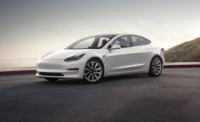 Consumer Reports повторно протестирует электромобиль Tesla Model 3 после обновления