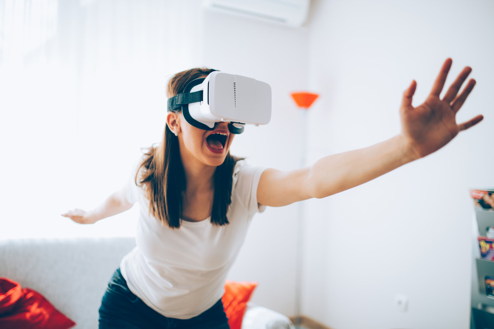 Компания LG в сотрудничестве с Valve работает над VR-гарнитурой