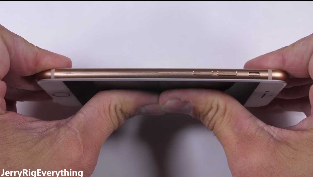 JerryRigEverything проверил прочность нового смартфона iPhone 8