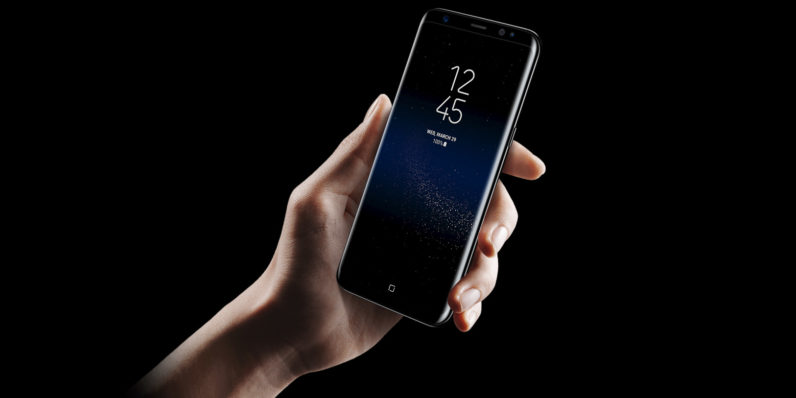Некоторые владельцы смартфонов Samsung Galaxy S8 жалуются, что их смартфоны самопроизвольно перезагружаются