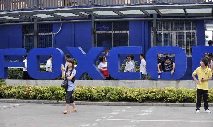Рабочие с фабрики Foxconn в Китае украли комплектующих для устройств Apple на 1,3 млн долларов