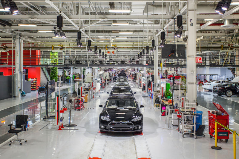 Tesla отзывает около 53 000 автомобилей Model X и Model S для замены дефектной детали