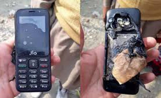 60-летний индиец погиб от травм, вызванных взрывом кнопочного телефона JioPhone