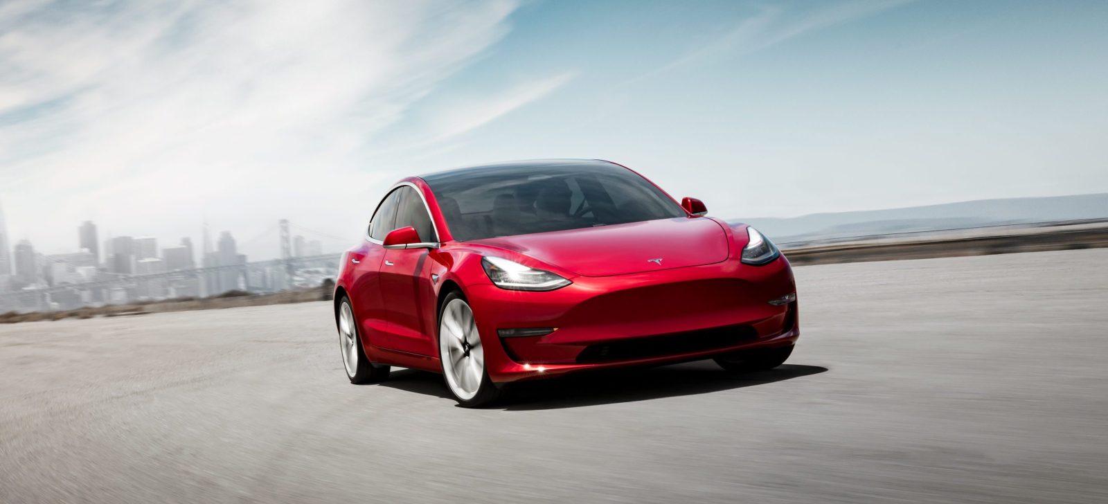 Tesla снова снизила цены на электромобили Model 3