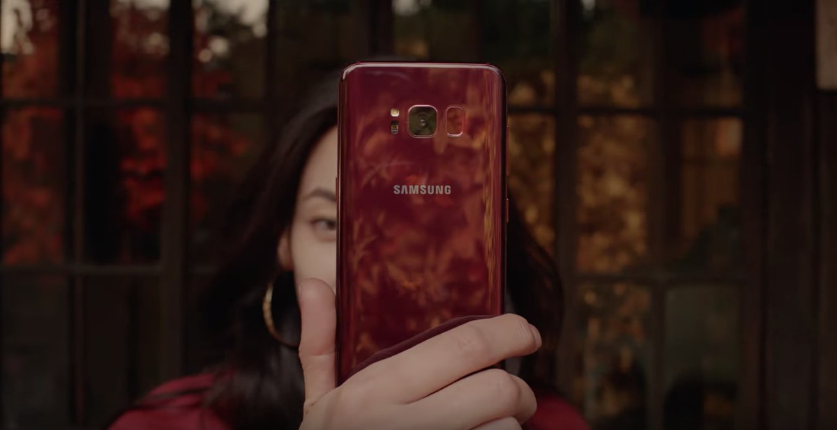 Смартфон Samsung Galaxy S8 теперь доступен в новом цвете Burgundy Red