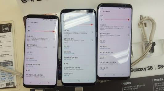 Некоторые пользователи жалуются на красноватый оттенок экрана Samsung Galaxy S8