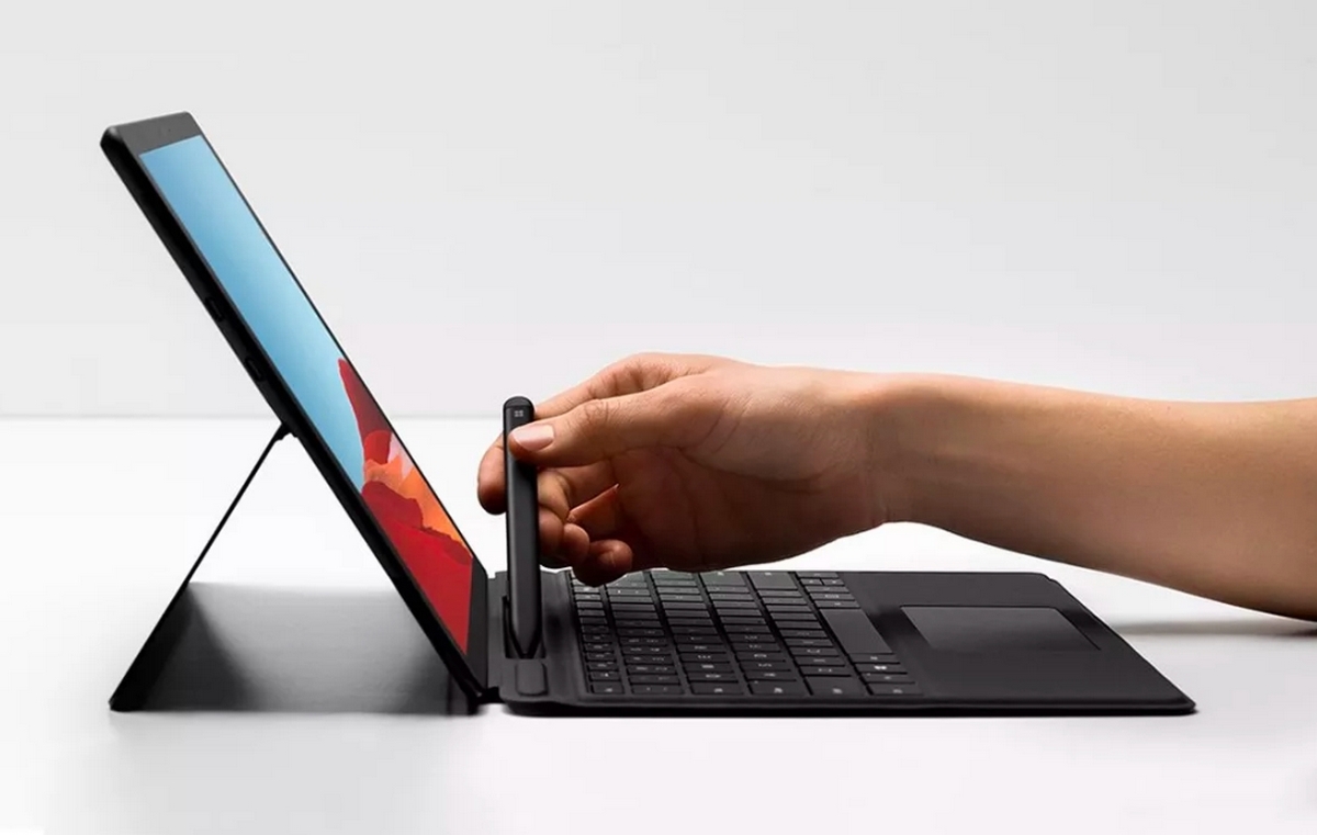 Microsoft представила планшет Surface Pro X