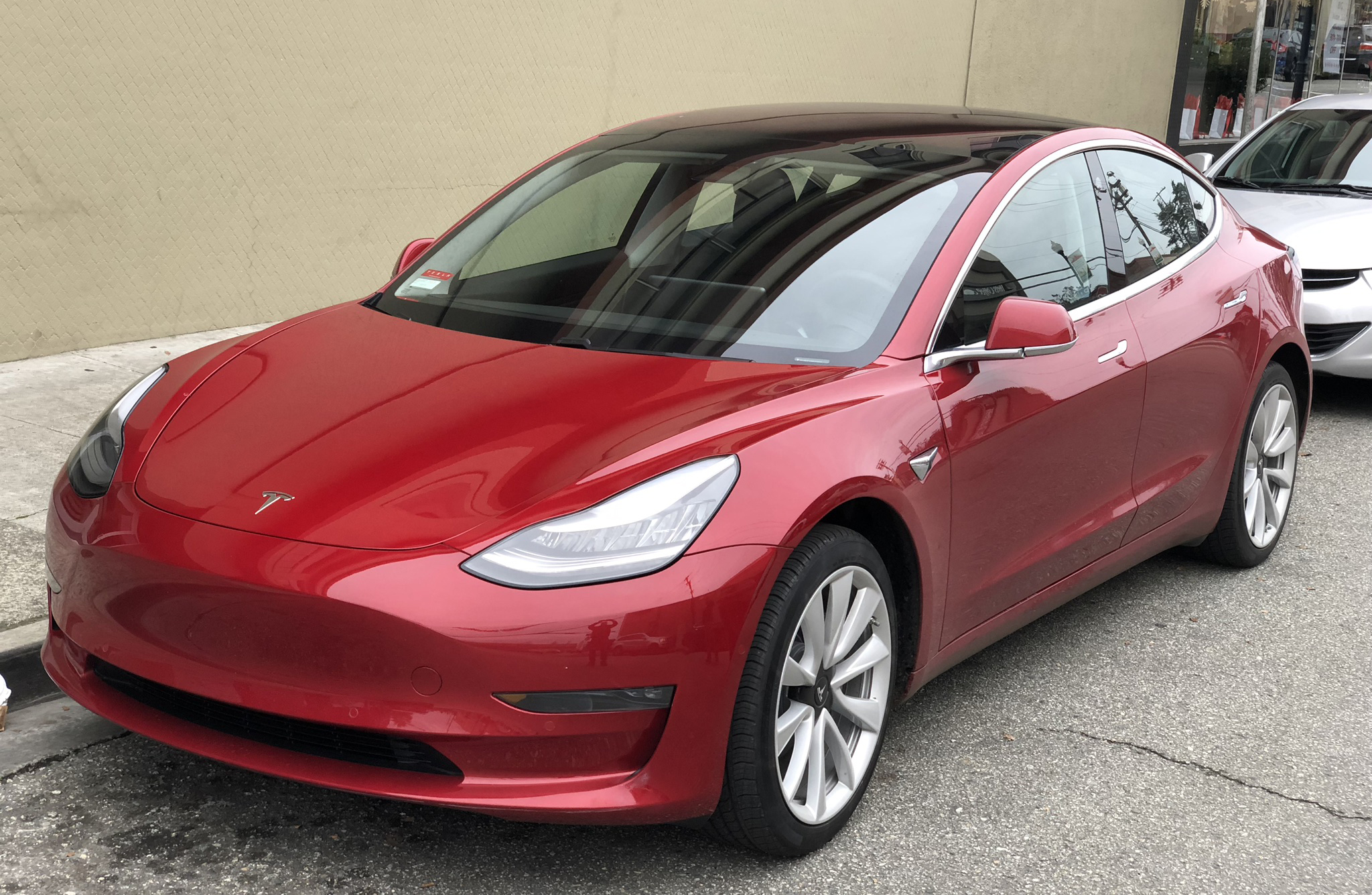 Немецкая компания по прокату авто отказалась от электрокаров Tesla из-за низкого качества