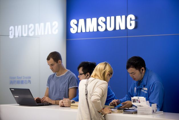Штат Samsung составляет 320 тыс. сотрудников в 73 странах мира