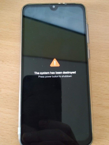 Xiaomi приостановила распространение обновления MIUI 10.3.1.0 для Xiaomi Mi 9 SE, которое приводило к уничтожению системы