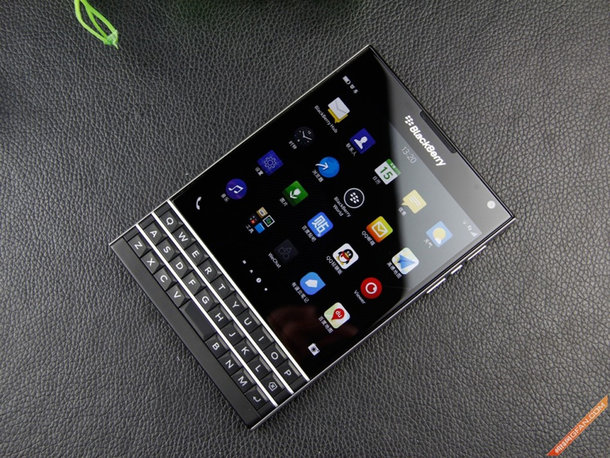 Новые изображения флагмана Blackberry Mercury