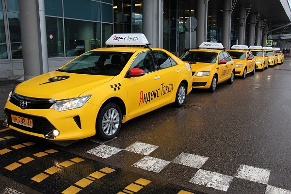 «Яндекс.Такси» запускает в Москве сервис совместных поездок
