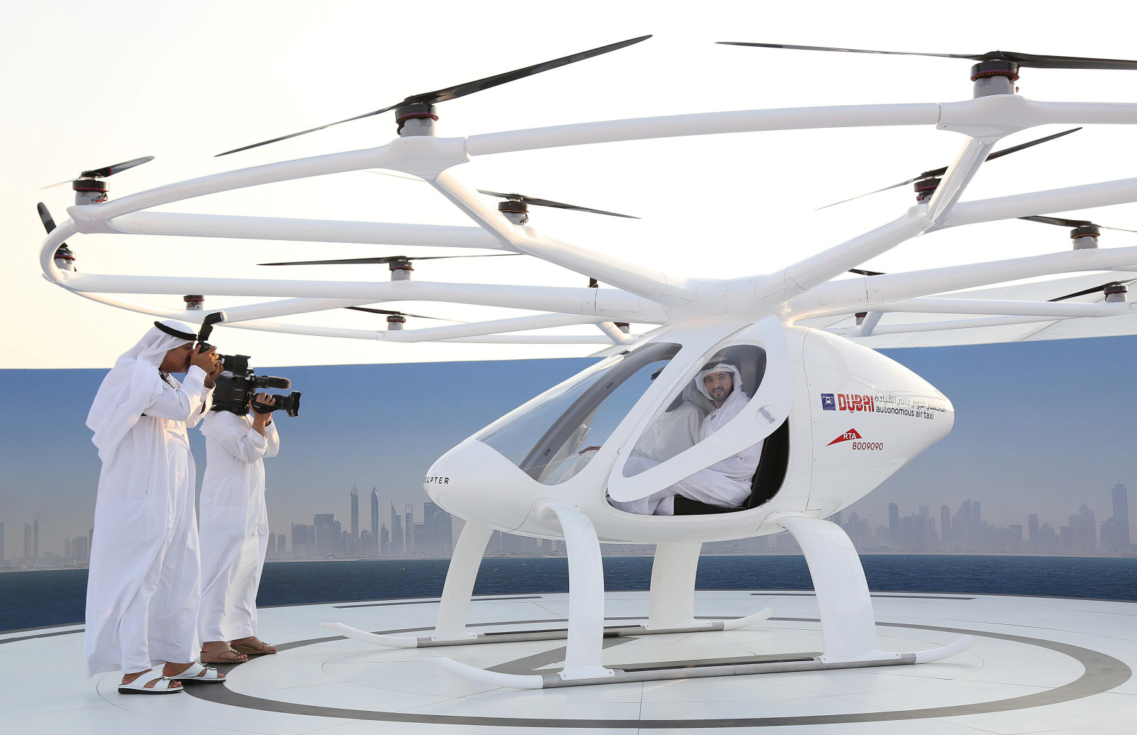В Дубае протестировано первое в мире летающее беспилотное такси Volocopter
