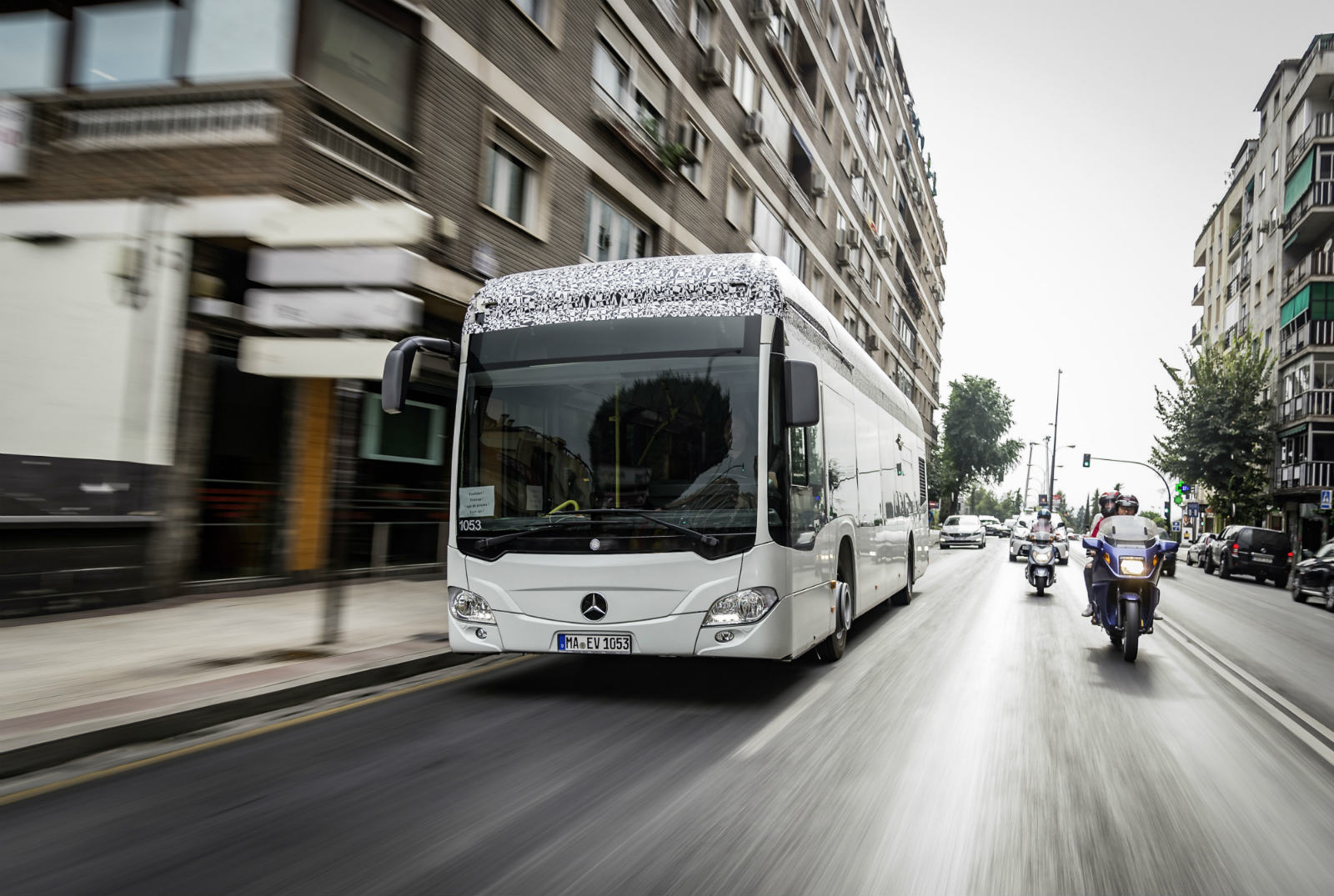 В следующем году Mercedes-Benz представит электрический городской автобус