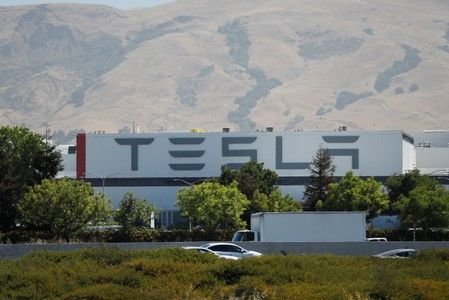 Tesla открыла первые зарядные станции Supercharger V3