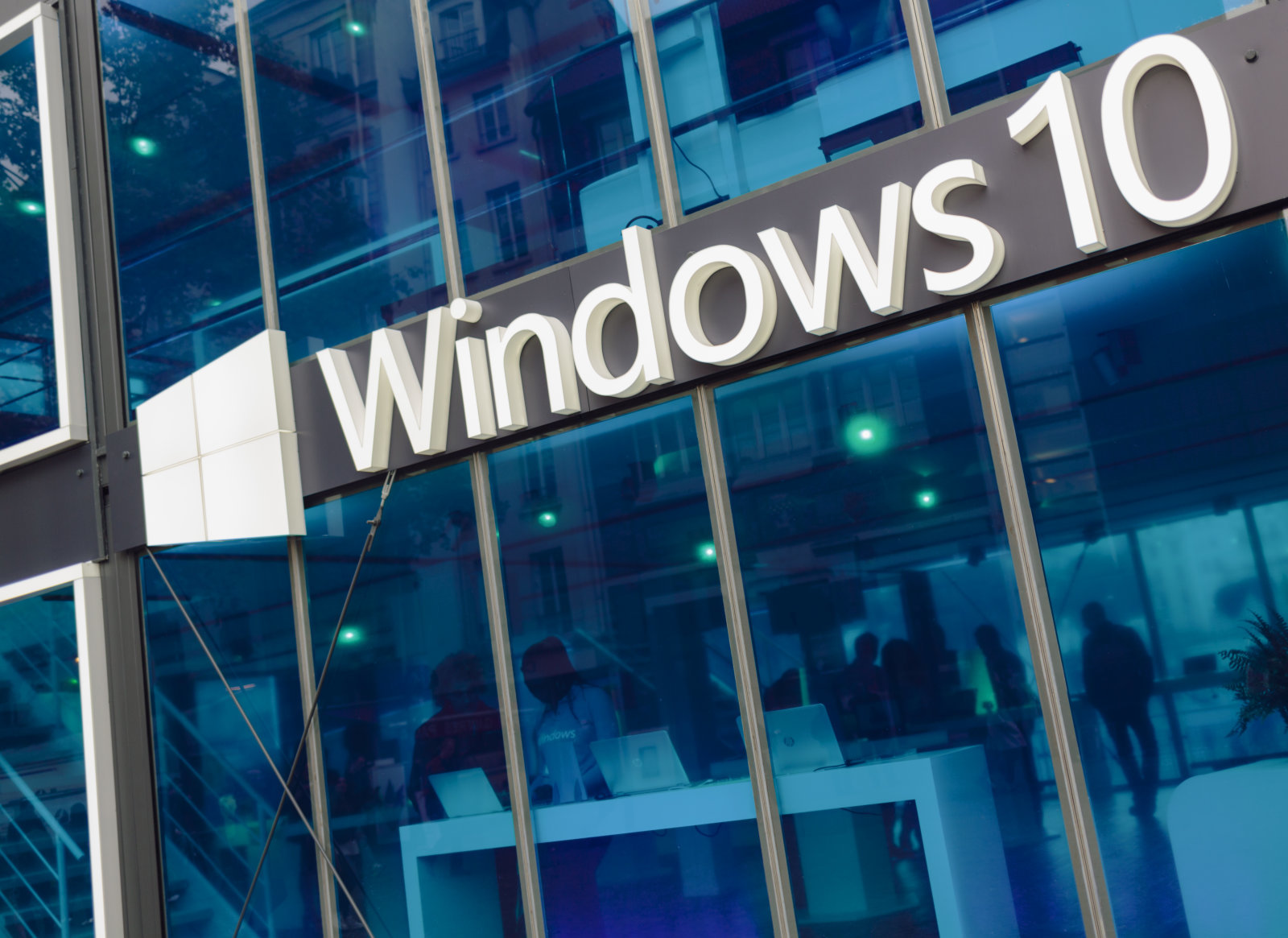 Microsoft приостановила распространение обновления Windows 10 на ноутбуках Surface Book 2