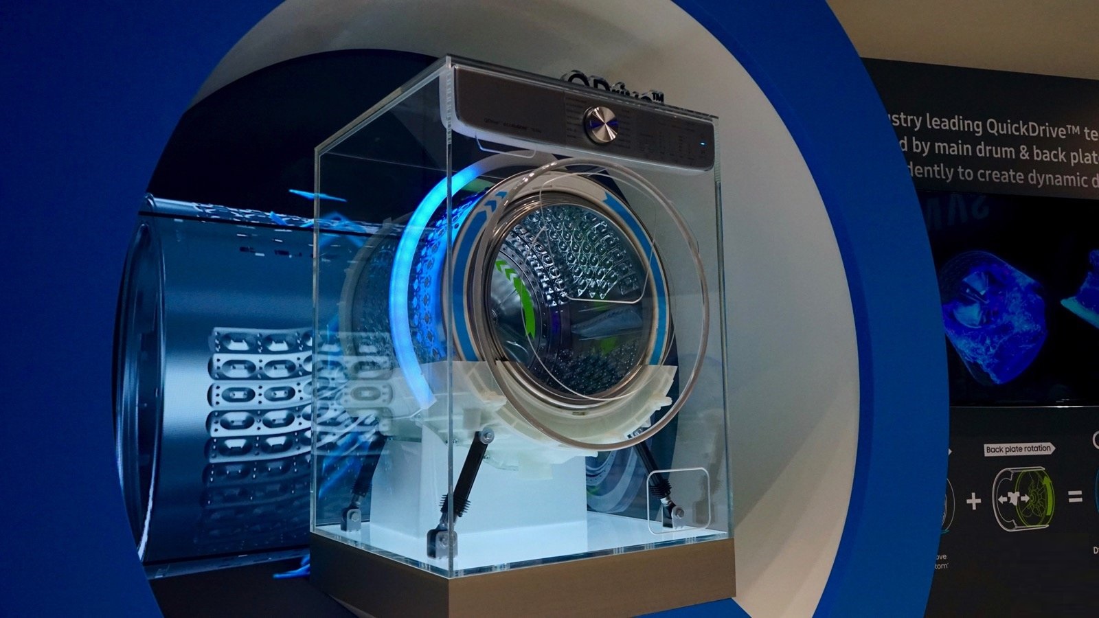 Samsung представила умную стиральную машину, которая экономит время