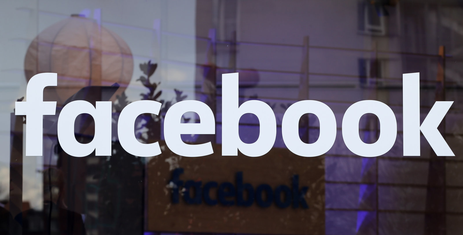 Франция и Нидерланды призывают Facebook ужесточить правила защиты личных данных пользователей