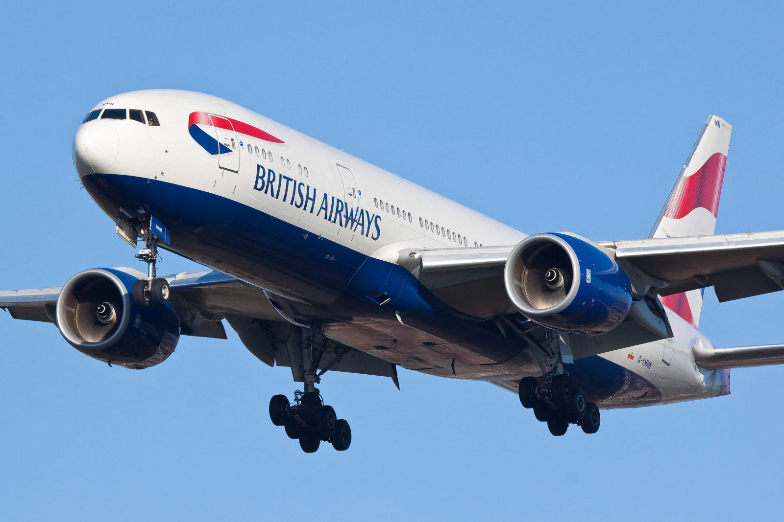 Из-за «сбоя компьютерной системы» в выходные было отменено множество рейсов авиакомпании British Airways