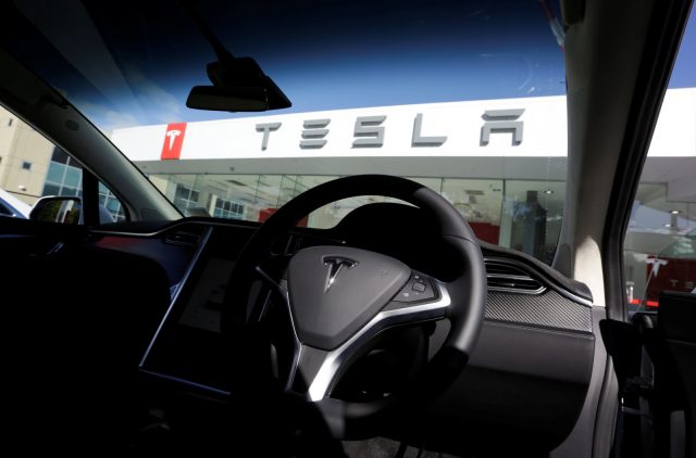 Tesla собралась производить электрокары в Шанхае - Bloomberg