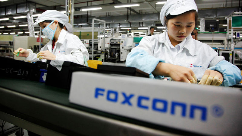 Бывший менеджер Foxconn украл и продал 5700 iPhone на сумму 1,56 млн.$