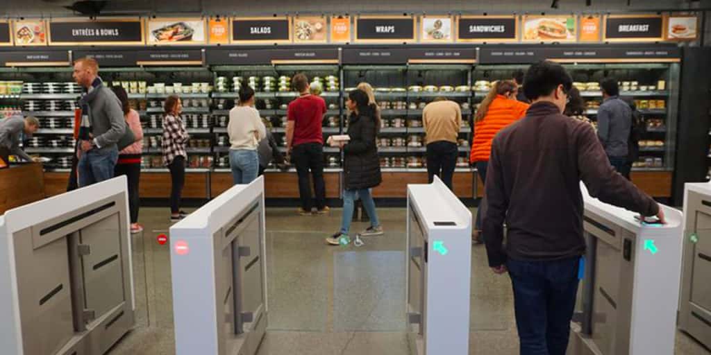 Amazon рассматривает возможность размещения магазинов без касс в аэропортах