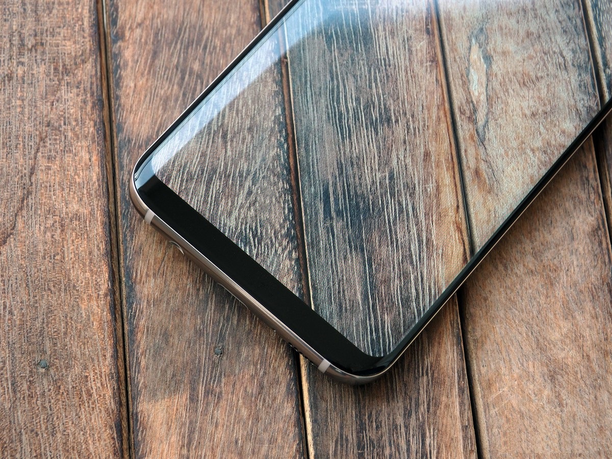 Владельцы смартфонов Galaxy S8 жалуются на новую проблему: нестабильное подключение через Bluetooth