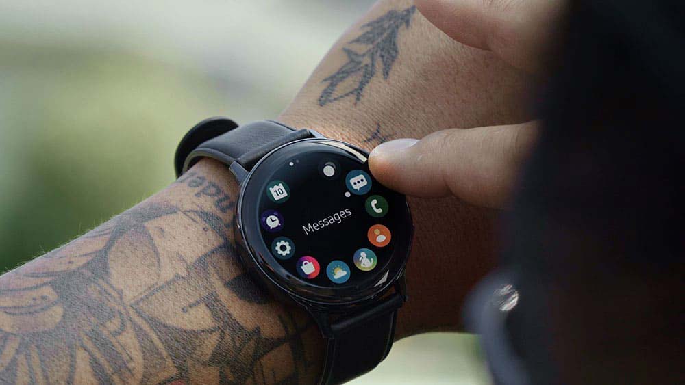 Samsung исправила проблему с выключением экрана часов Galaxy Watch Active 2