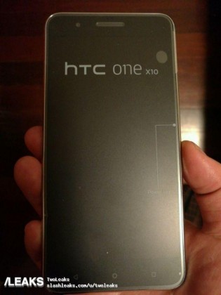 Появились первые «живые» изображения фаблета HTC One Х10