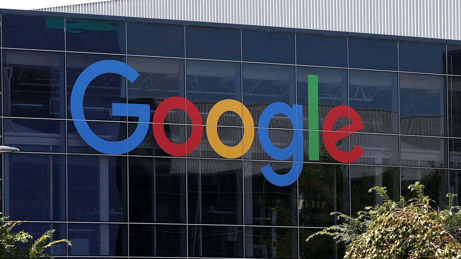 Компания Google меняет алгоритмы поисковика, чтобы бороться с неточными и неправдивыми результатами выдачи