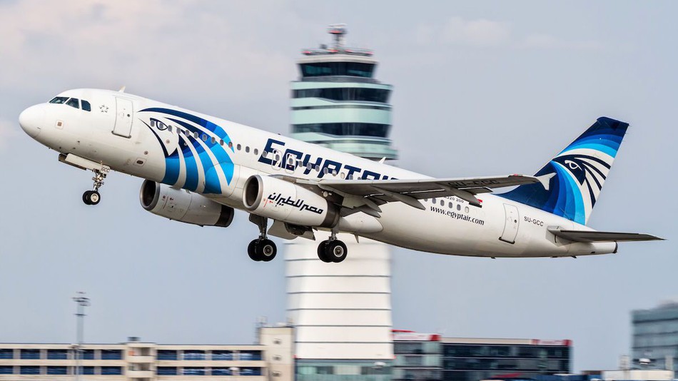 Французские чиновники высказали предположение, что виновниками авиакатастрофы рейса EgyptAir Flight 80 могли стать iPhone 6S и IPad Mini 4