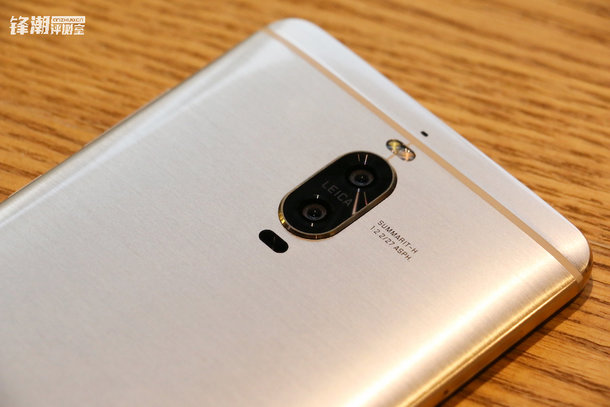 Глава Huawei обещает, что флагман Mate 10 будет конкурировать с iPhone 8