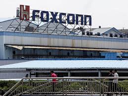 Foxconn обвиняется в мошенничестве с выпуском смартфонов iPhone с дефектными компонентами и продаже их под видом оригинальных