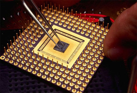 Samsung планирует начать производство чипов на основе 7 нм-техпроцесса в начале 2018 года