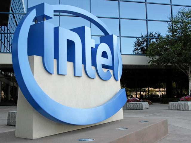 Intel обвиняет Qualcomm в вытеснении с рынка модемов для смартфонов
