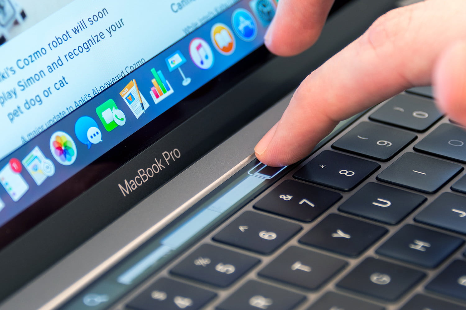 Apple признала существование проблемы с клавиатурами ноутбуков MacBook и MacBook Pro