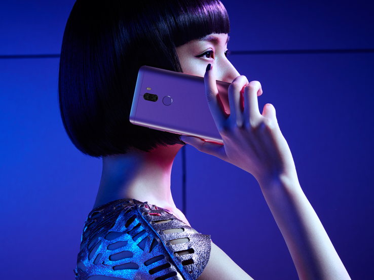 Xiaomi выпускает новый телефон с двойной камерой и сканером отпечатков пальцев