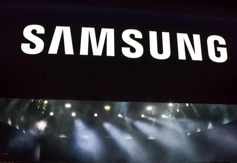 Samsung тестирует прототип смартфона с двойным экраном