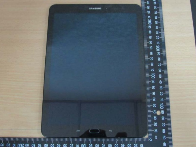 Задняя панель планшета Samsung Galaxy Tab S3 может быть накрыта стеклом